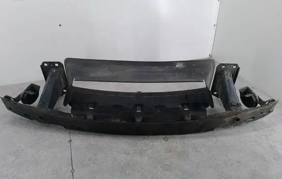 BMW 1 E81 E87 Front bumper support beam 7058450