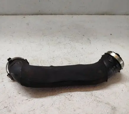 Audi A8 S8 D3 4E Intercooler hose/pipe 4E0145737M