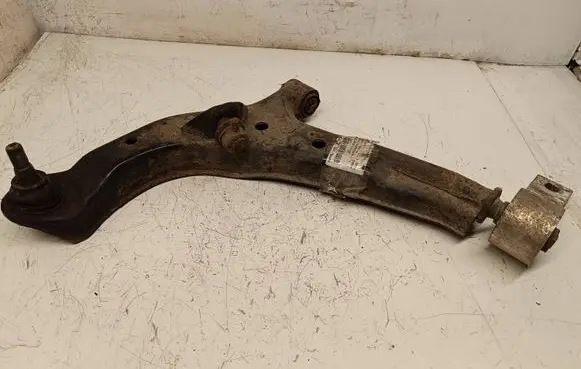 Nissan Almera Tino Front lower control arm/wishbone
