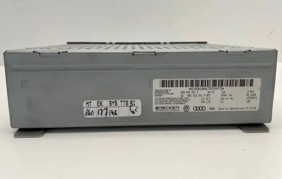 Audi A8 S8 D3 4E Radio/CD/DVD/GPS head unit 4E0035541P 4E0910541M