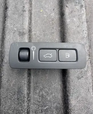 Volvo S90, V90 Tailgate opening switch 31376509 16W313