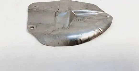 Volkswagen Touareg II Heat shield in engine bay 059103555G