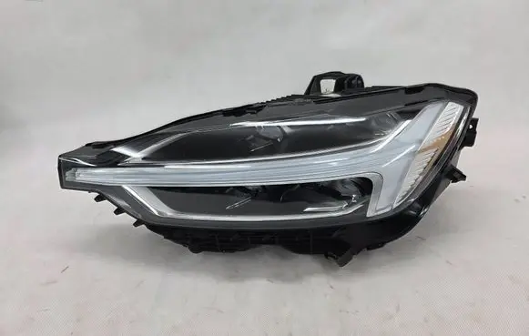 Volvo XC60 Headlight/headlamp 32133544