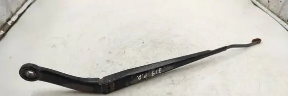 Cadillac CTS Front wiper blade arm 24025652