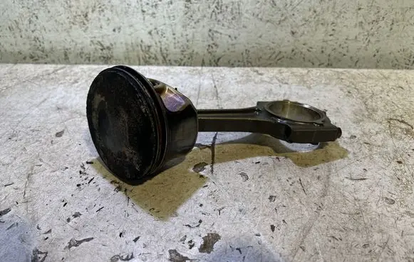 Dodge Charger Piston with connecting rod 