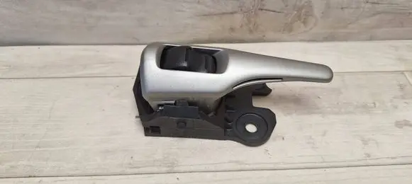 Toyota Auris 150 Rear door interior handle