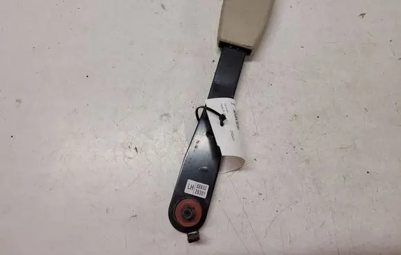 Hyundai Santa Fe Front seatbelt buckle 888302B301