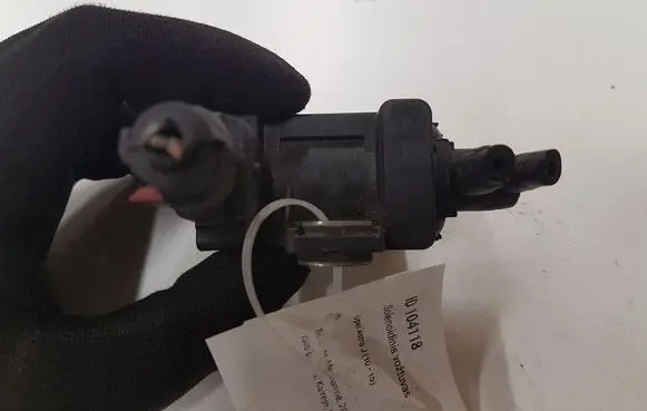 Opel Astra J Turbo solenoid valve 55576356