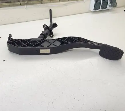Volkswagen Transporter - Caravelle T5 Clutch pedal 7H1721315