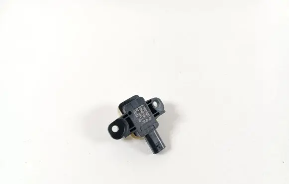 Mercedes-Benz ML W166 Airbag deployment crash/impact sensor A1668210351