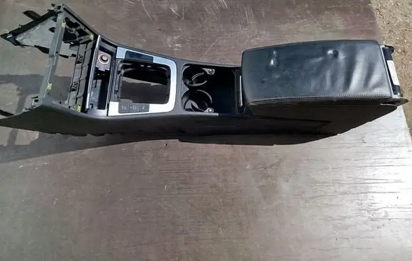 Volkswagen PASSAT B6 Center console 3C0864207M 0931100670 3C0863319