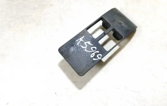 Nissan X-Trail T30 Front door window switch trim 68486eq000