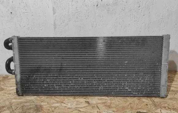 BMW 7 F01 F02 F03 F04 Coolant radiator 7576827 P6625002