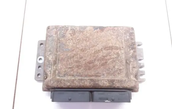 Renault Laguna I Engine control unit/module S105961001B