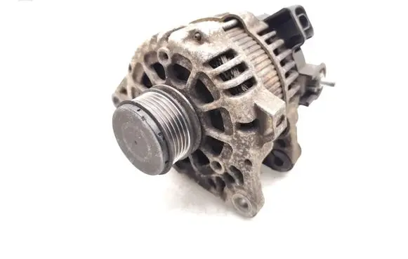 Hyundai i40 Generator/alternator 37300-2A900 373002A900