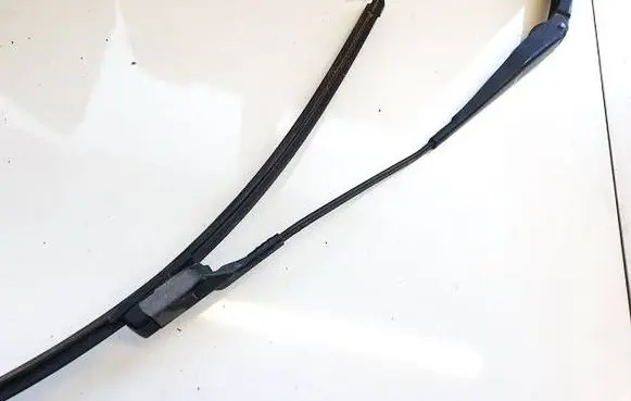 Ford Mondeo MK IV Front wiper blade arm 7S7117526AC