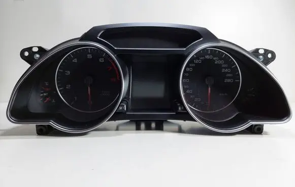 Audi A5 8T 8F Speedometer (instrument cluster) 8T0920900K
