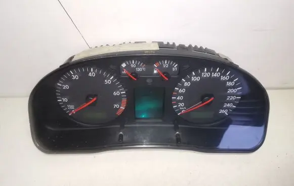Volkswagen PASSAT B5 Speedometer (instrument cluster) 3B0919890J