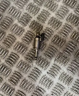 Ford Focus Fuel injector 0261500