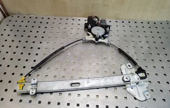 KIA Rio Front door window regulator with motor 824601W010