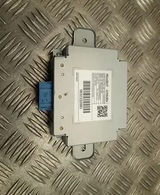 Peugeot 508 II Sunroof control unit/module 9832332880