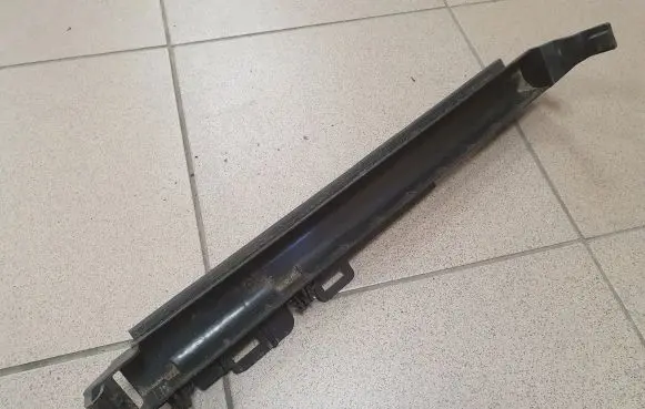 Mercedes-Benz E W212 Radiator mount bracket 0477902914