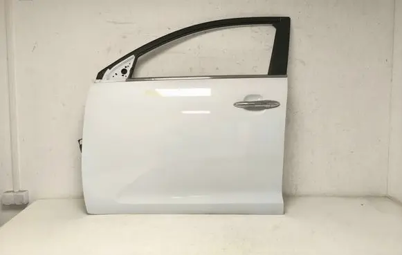 KIA Sportage Front door