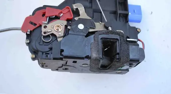 Audi A8 S8 D3 4E Coupe door lock (next to the handle) 4E2837015