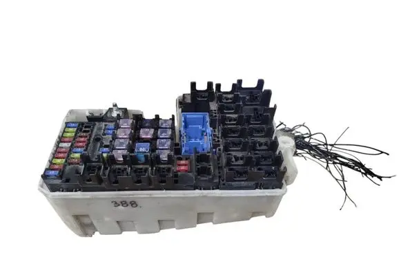 Mazda 5 Fuse box set 71545642