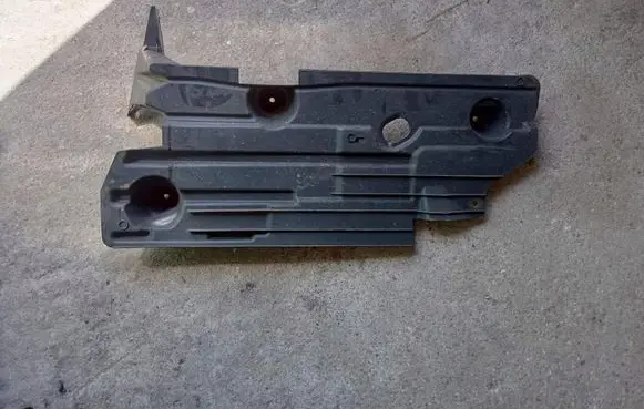 Ford Mondeo MK IV Engine splash shield/under tray 6M2111778AH