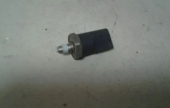 Fuel pressure sensor