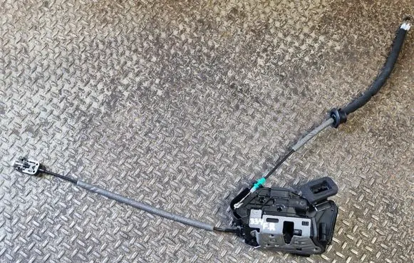 Audi Q3 F3 Front door lock 5TB837016E