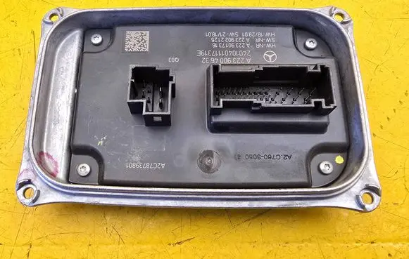 Mercedes-Benz S W223 Voltage converter/converter module A2239004632 A2239017316 A2239022125