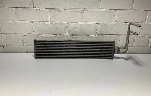 BMW 5 F10 F11 Power steering radiator 7583843