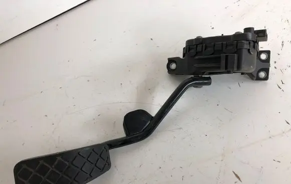Audi A4 S4 B6 8E 8H Accelerator throttle pedal 8E2721523A