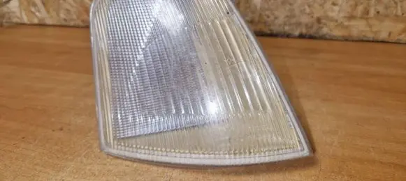 Opel Omega A Front indicator light 2520074