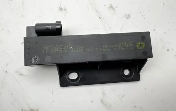 Jeep Grand Cherokee Keyless system antenna P68068148AA 68068148AA 64469T