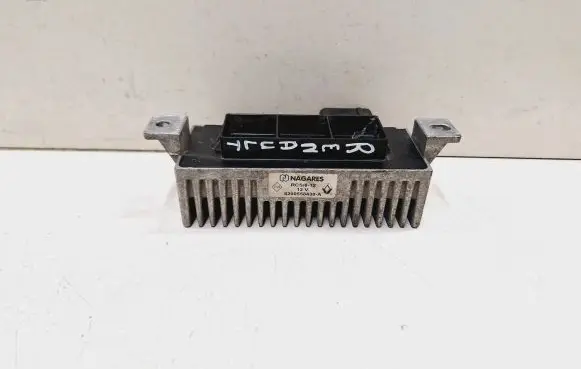 Renault Laguna III Glow plug pre-heat relay 8200558438A 8200558438 RCS812