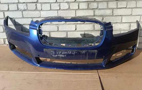 Jaguar XF Front bumper 8X28170831