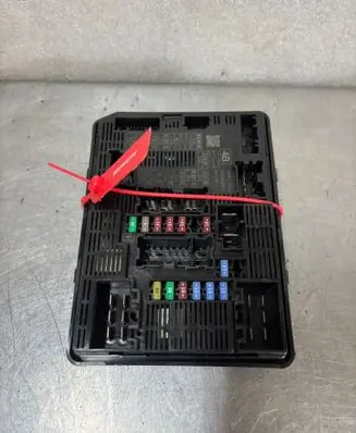 Renault Trafic III (X82) Fuse box set 284B77366R