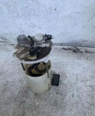 Toyota Avensis T250 Fuel level sensor 