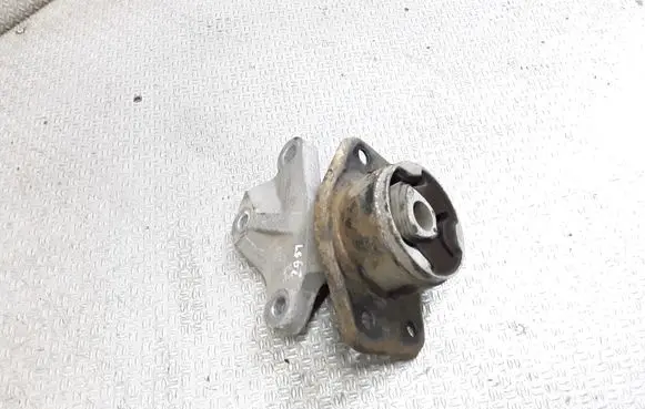 Mitsubishi Colt Engine mount bracket MR961612
