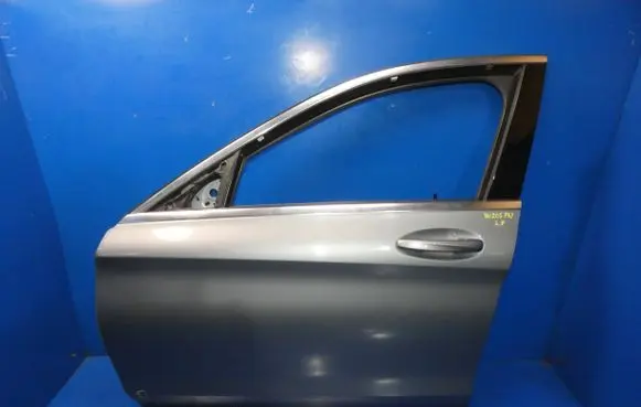 Mercedes-Benz C W205 Front door 
