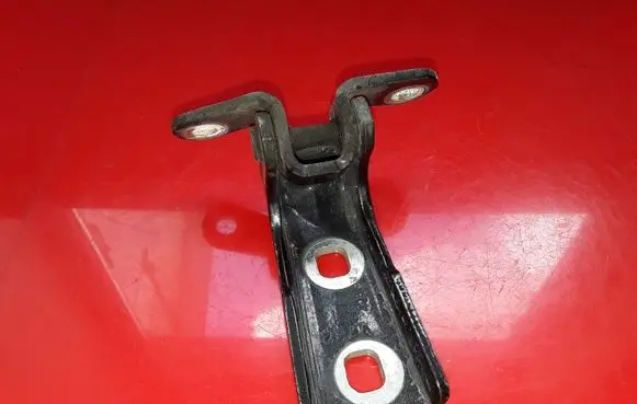 Cadillac SRX Rear door lower hinge VF82