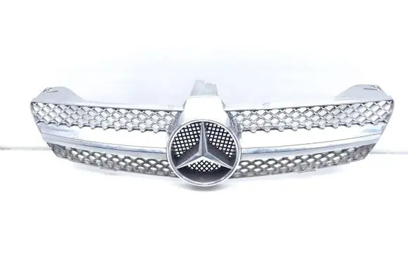 Mercedes-Benz CLS C219 Front bumper upper radiator grill 