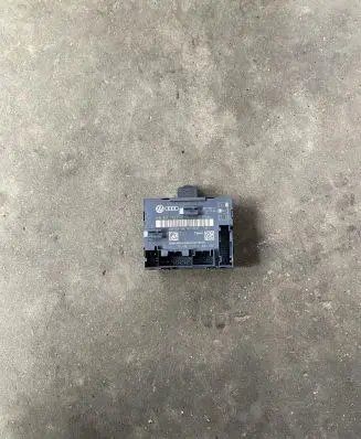 Volkswagen Touareg II Door control unit/module 4H0959792F