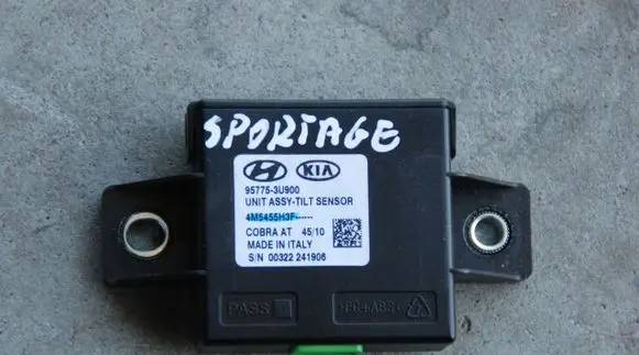 KIA Sportage Yaw turn rate sensor 957753U900