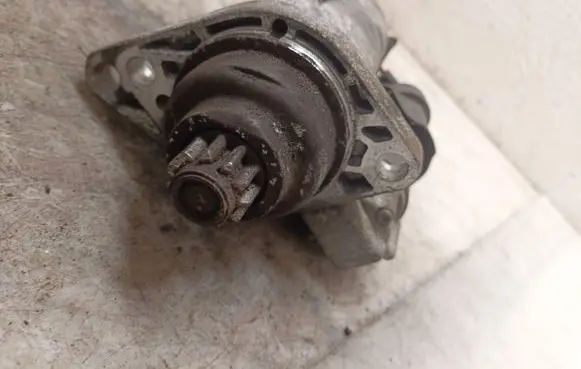 Volkswagen Golf V Starter motor 02Z911023H TS18E1 104072122B