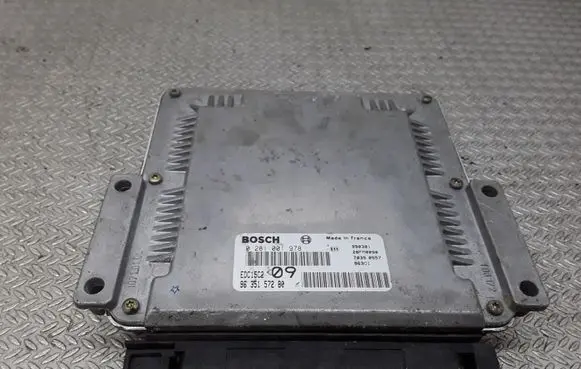 Peugeot 406 Engine control unit/module 0281001978 9635157280