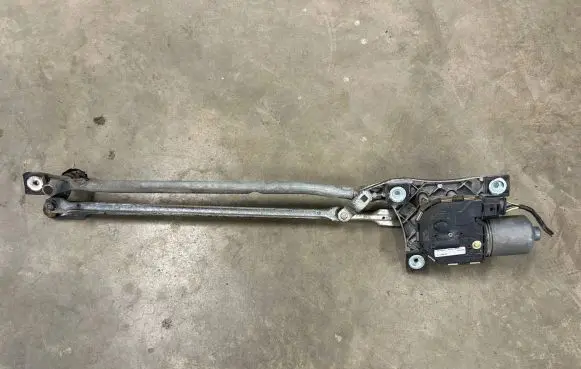 Volvo C30 Front wiper linkage and motor 31253518 3397021156 1397220585